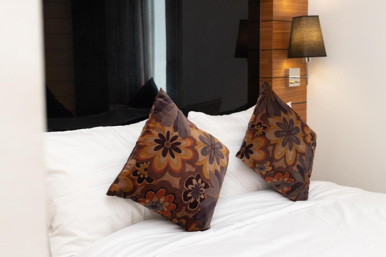 Dua Sentral Residence Near Kl Sentral By Cobnb Kuala Lumpur Exteriör bild